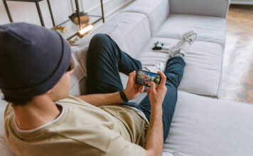ทำอย่างไรให้เล่นเกมมือถือได้นานโดยไม่หมดแบตเตอรี่เร็ว เล่นเกมบนมือถือแบบประหยัดแบตเตอรี่