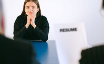 เจาะลึกกลยุทธ์เขียน Cover Letter ให้ HR สะดุดตา: ปลุกโอกาสสัมภาษณ์งานที่คุณคู่ควร เจาะลึกกลยุทธ์เขียน Cover Letter ให้ HR สะดุดตา: ปลุกโอกาสสัมภาษณ์งานที่คุณคู่ควร